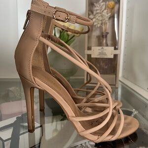 X2B beige heels